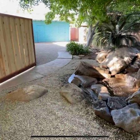 Apartamento Brand New 2Br Cute Blue Led In North Fresno Exterior foto